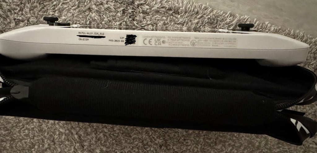 ASUS ROG ALLY Z1 Extreme 512GB and ROG ALLY Official Case Mint 5H11