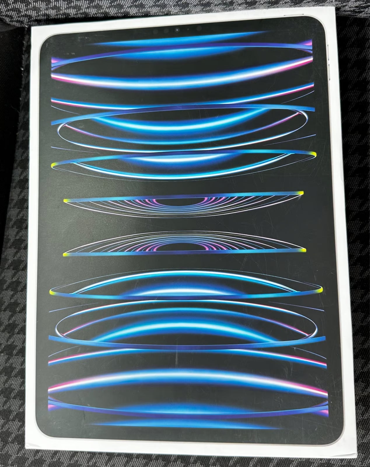 ipad pro 4th generation and iPad Air 5th gen 9C15