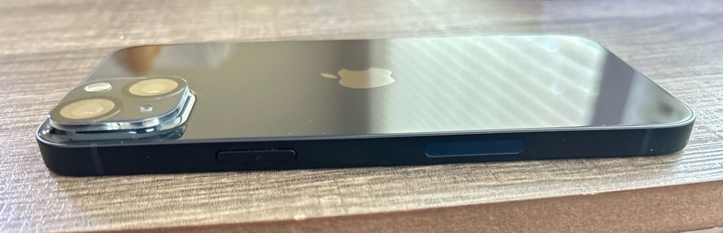 Apple iPhone 14 Plus 6.7鈥?Screen 128GB Midnight Unlocked + Extras 8L63