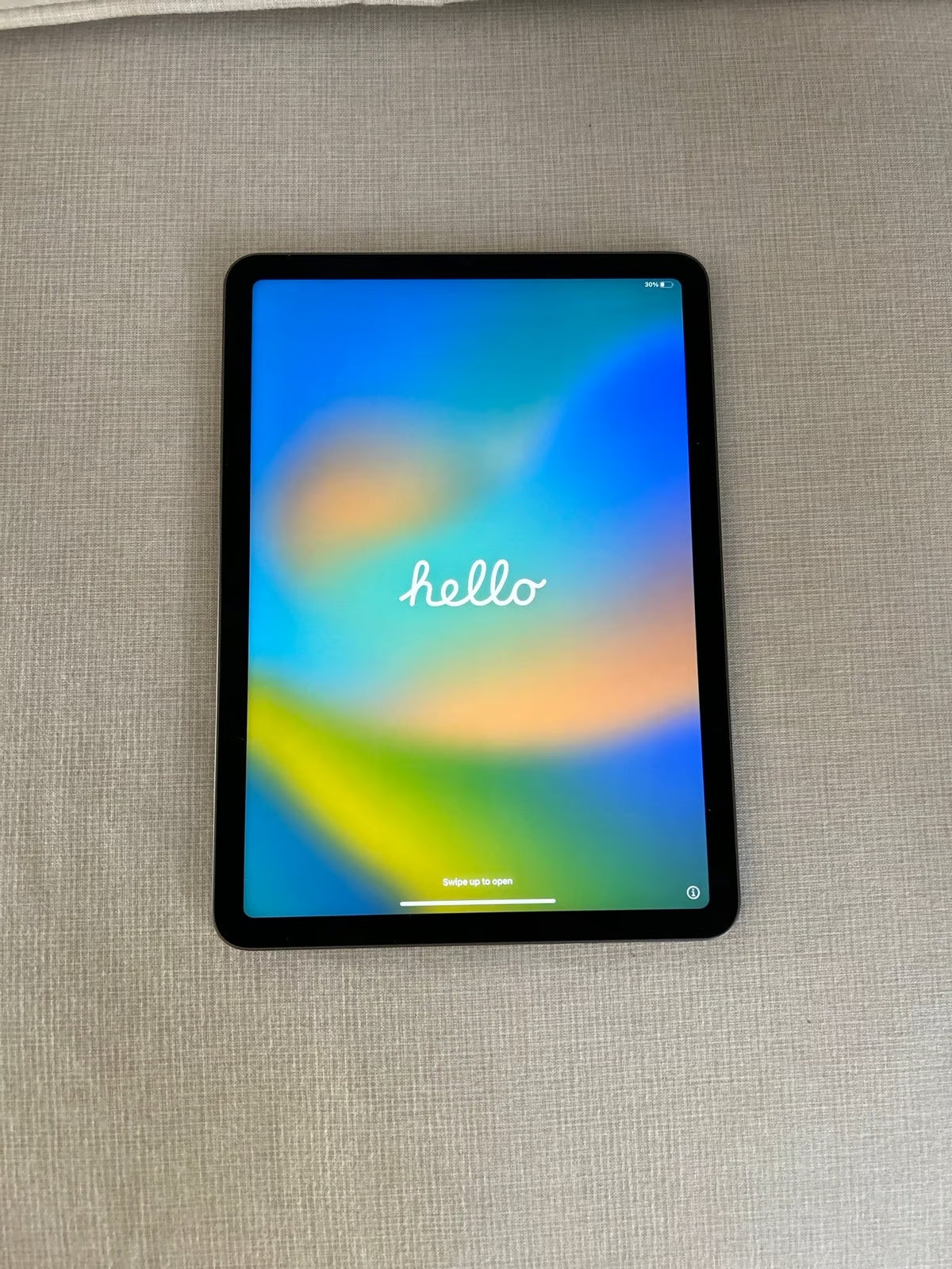 Apple iPad Air 5th Generation 64 GB in Space Gray 3N67