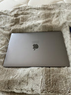 MacBook Pro 2020 13鈥?M1 w 8 G Memory* Charger included 6P37