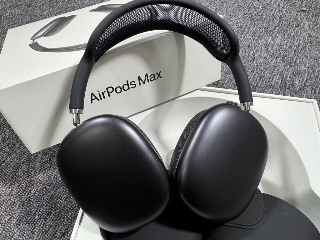 Apple AirPods Pro Max Headphones - Space Gray 3L33