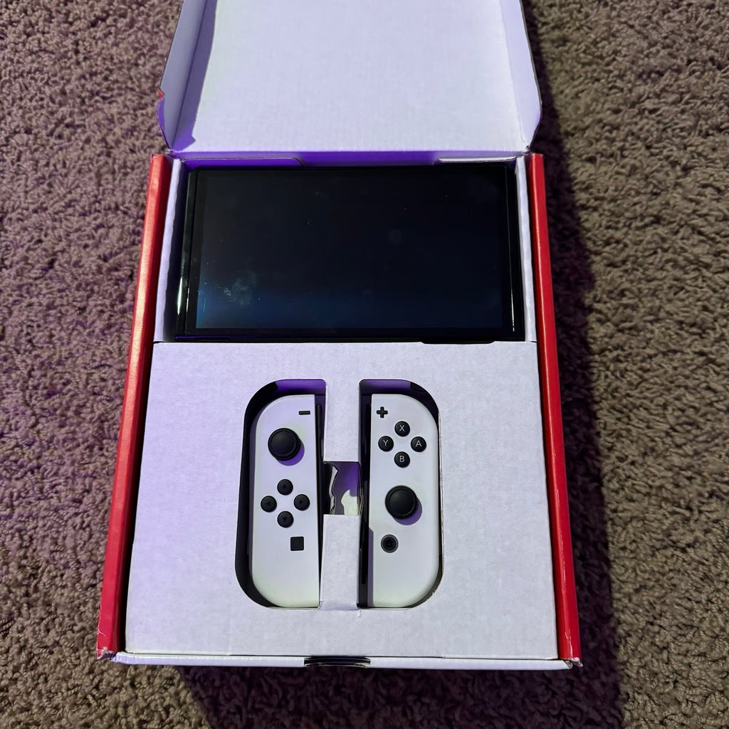 ***ON HOLD*** Nintendo switch OLED 8G76