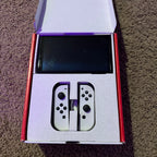 ***ON HOLD*** Nintendo switch OLED 8G76