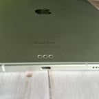 Apple iPad Pro 12.9-inch (6th Gen) 128 GB WI-FI + Cellular and Apple Pencil 5O65