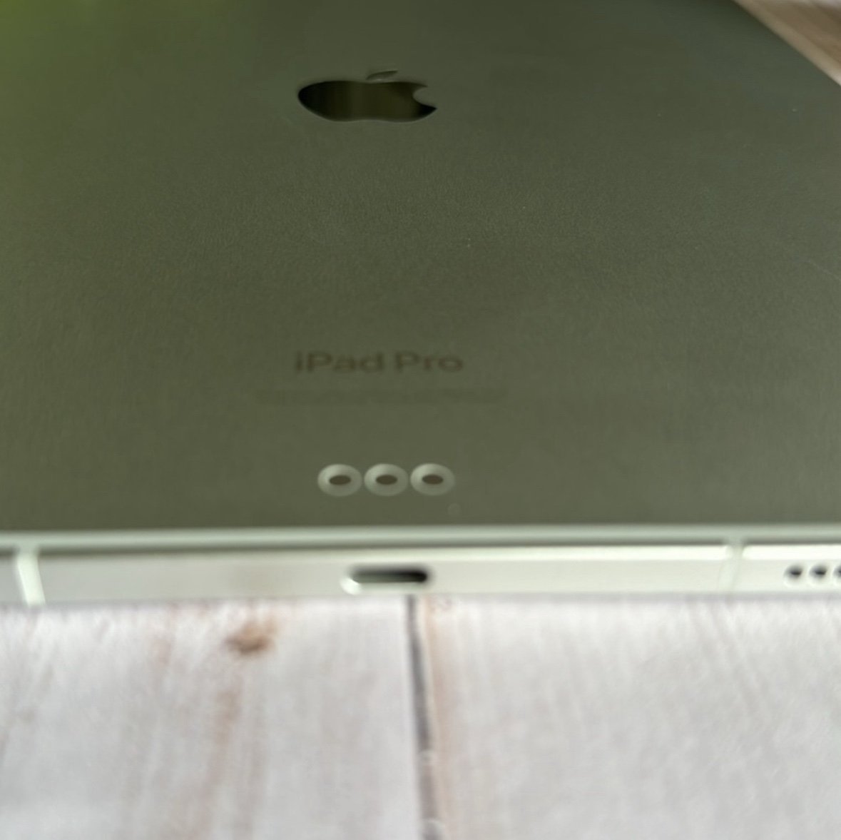 Apple iPad Pro 12.9-inch (6th Gen) 128 GB WI-FI + Cellular and Apple Pencil 5O65