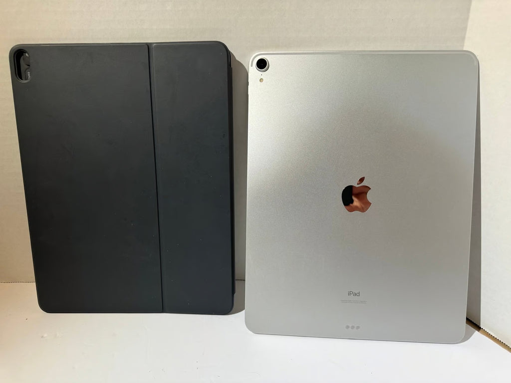 12.9�?iPad Pro 3rd generation with Smart Keyboard Folio & gen 2 Apple Pencil 8U95