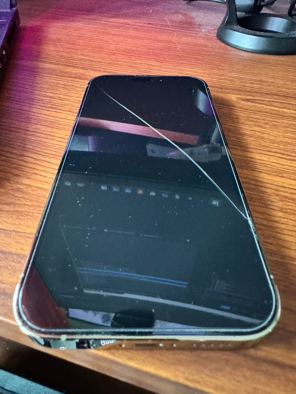 Apple iPhone 14 Pro 256GB Gold - Unlocked 7T29