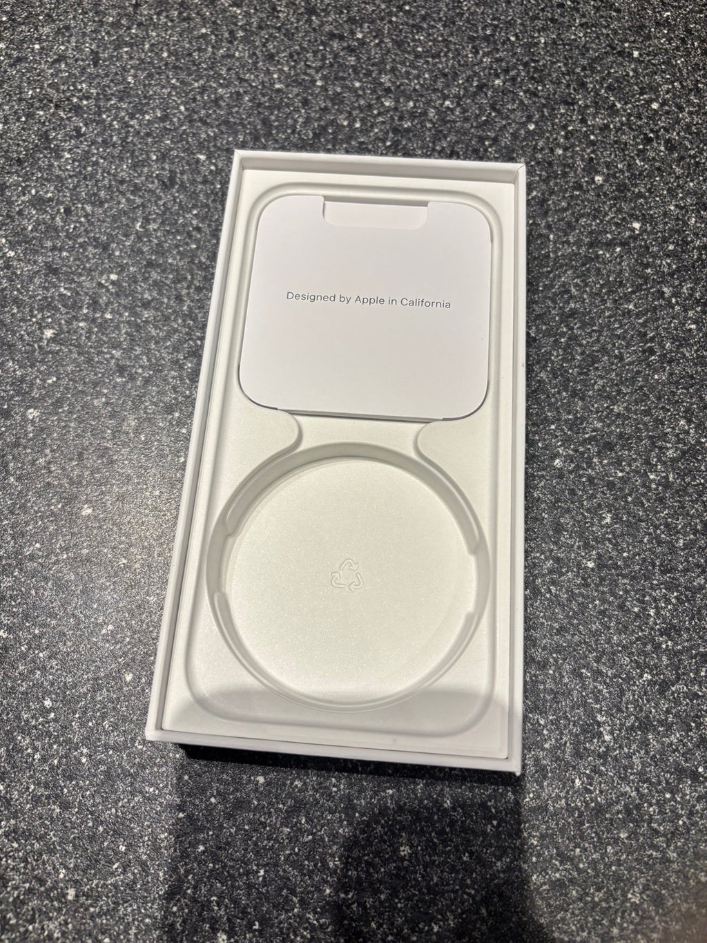 T-Mobile pink iPhone 15 5Y37