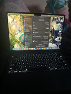Apple Macbook Air 13in.  M2 3.49 GHz  256GB SSD 3Y83