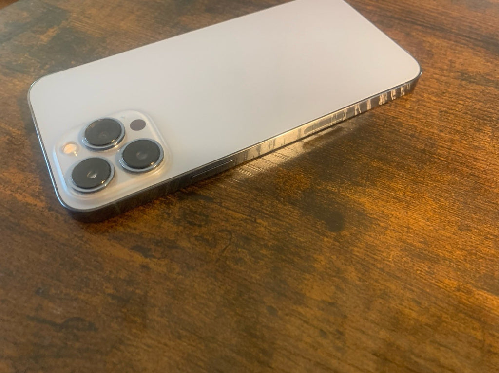 iphone 13 pro max 256 GB unlocked 8H81