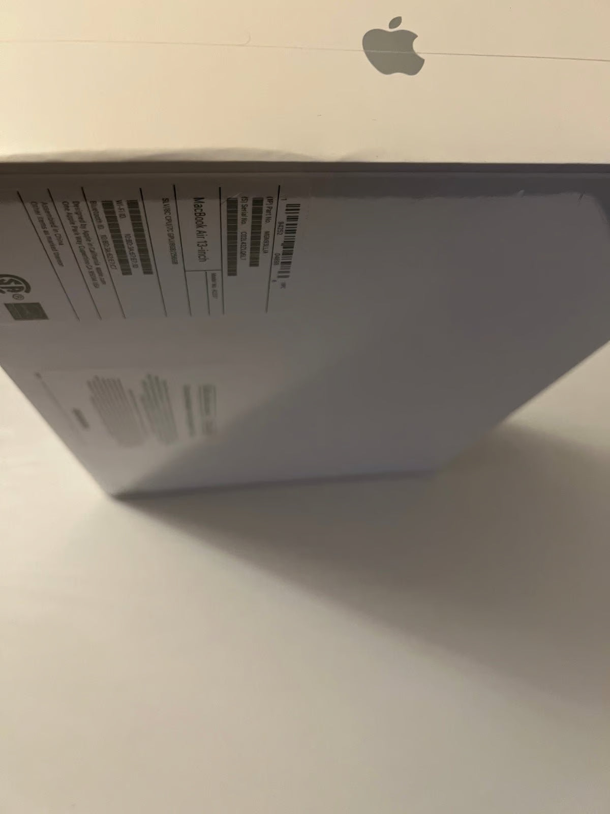 macbook air 2020 7N82