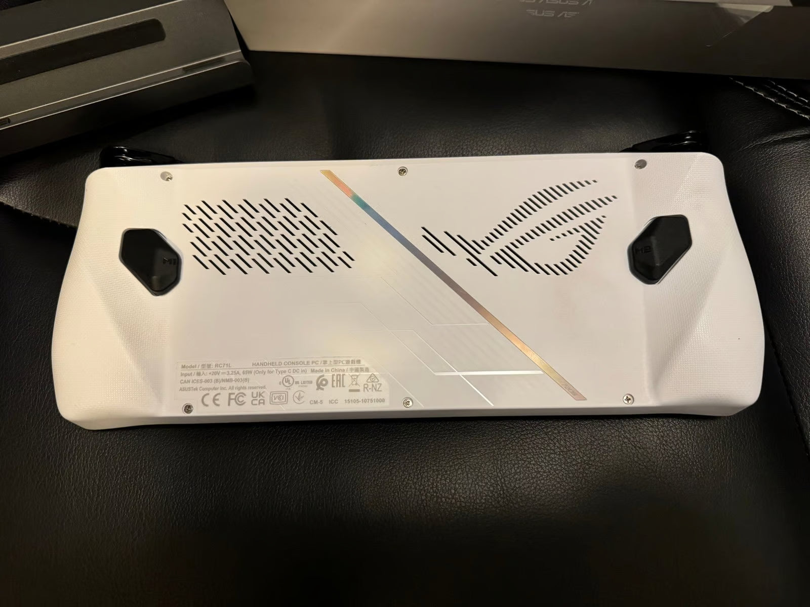 ASUS ROG Ally Z1 Extreme 512GB with JSAUX Dock and Screen Protector 1Z29