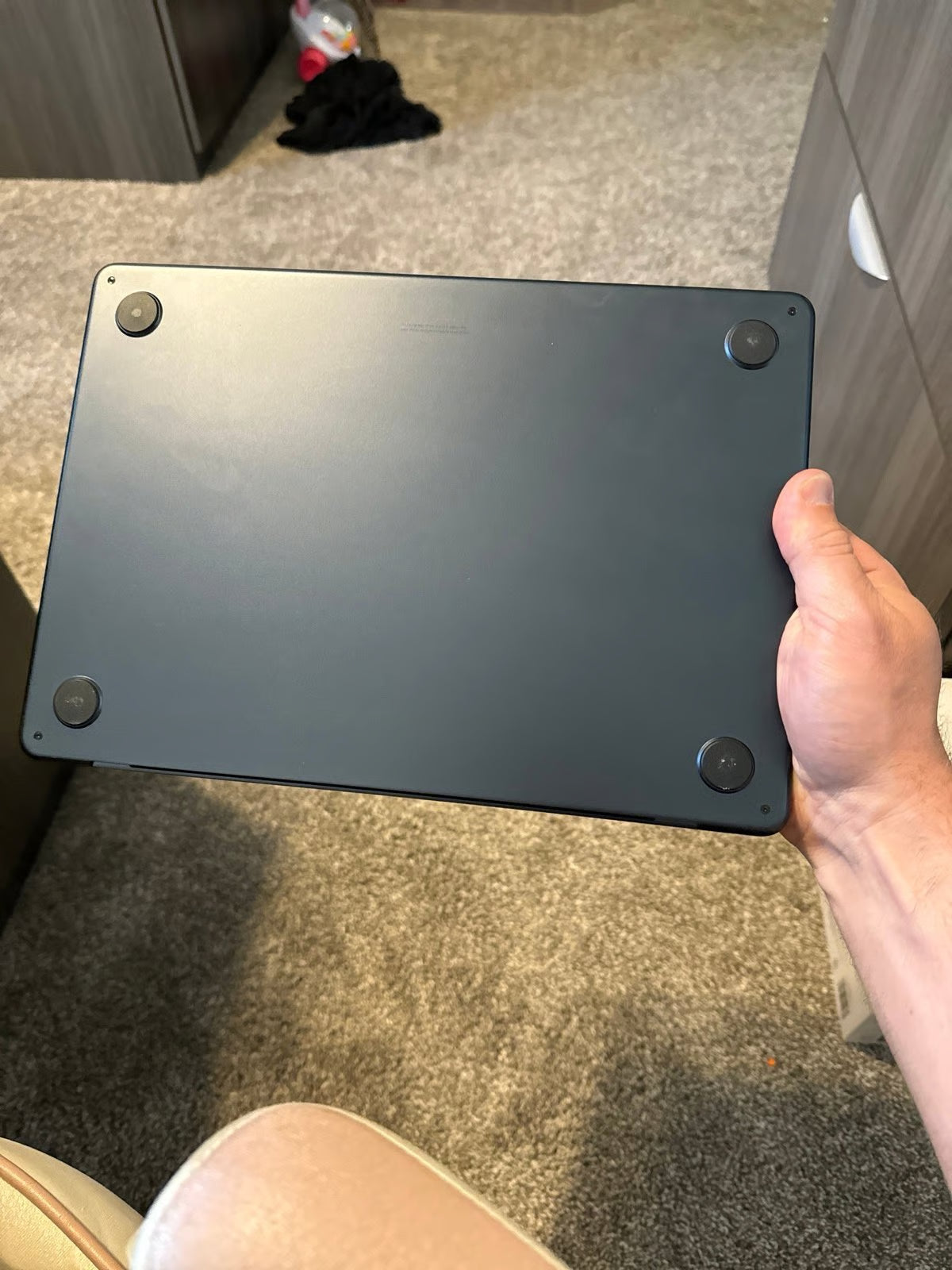 Apple Macbook Air 13in.  M2 3.49 GHz  1TB SSD 2Y29