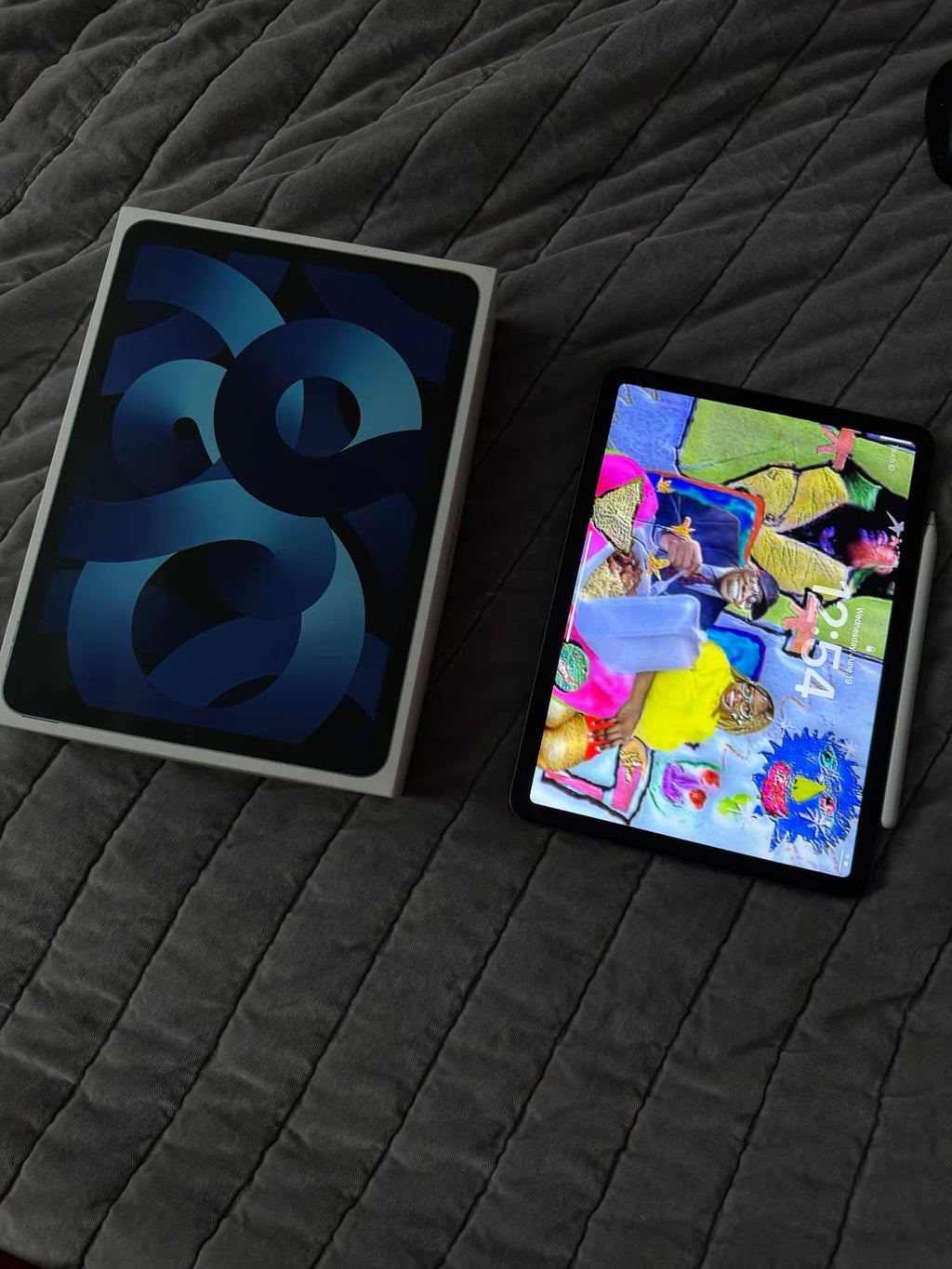 Apple iPad Air 5th Generation 64 GB 1L95