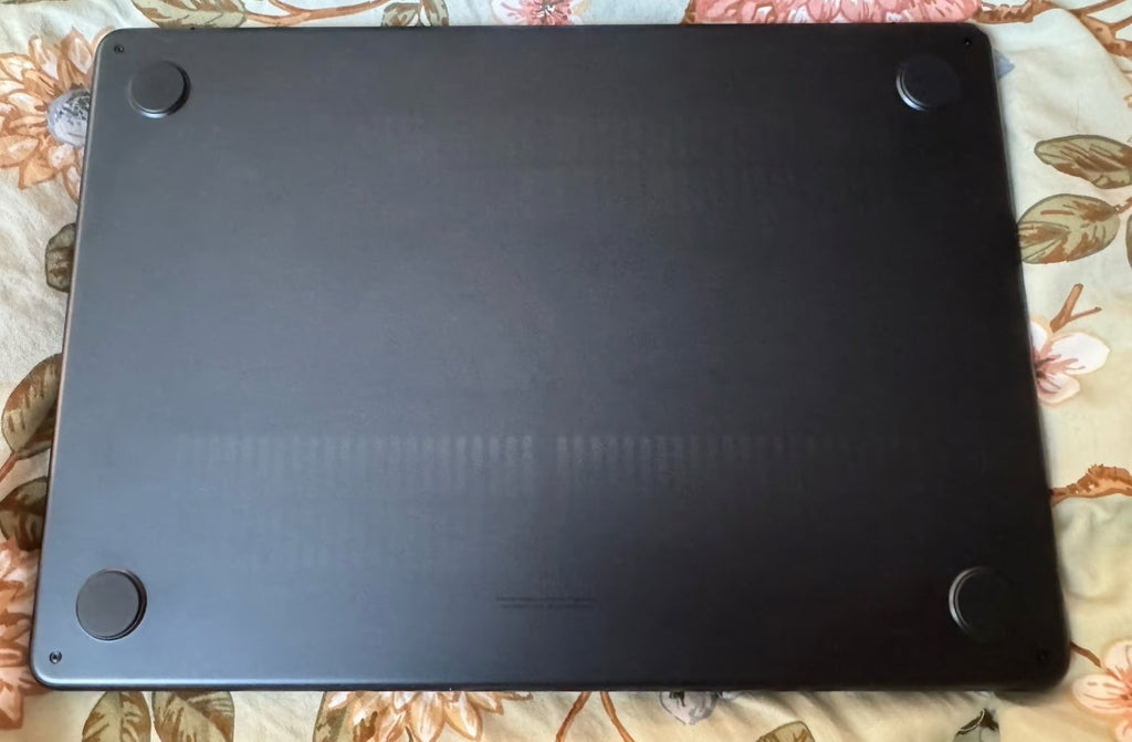 Apple MacBook Air with M2 chip 13鈥?7V69