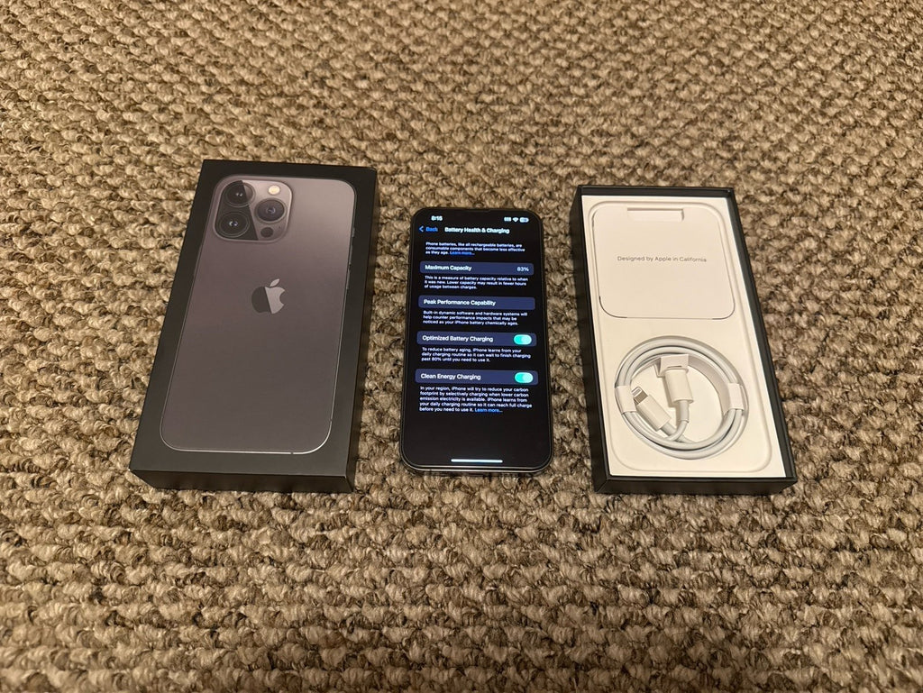 iPhone 13 Pro Unlocked 128 GB in Graphite with Case and Original Charger 9Y66