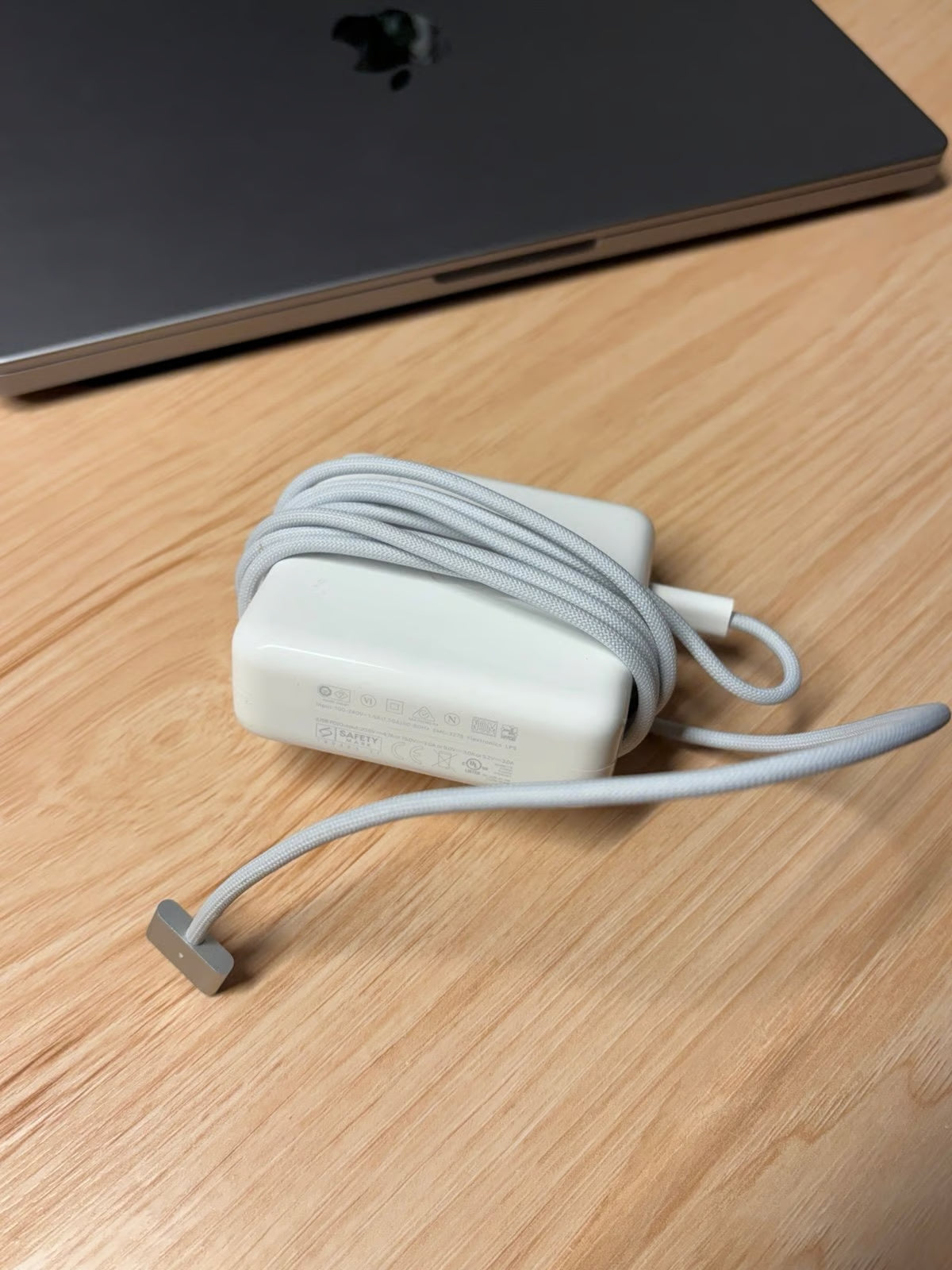 MacBook Pro 14 inch 2021 | M1 Pro | 16 GB Memory | 1 TB SSD | Space Gray 8Q96