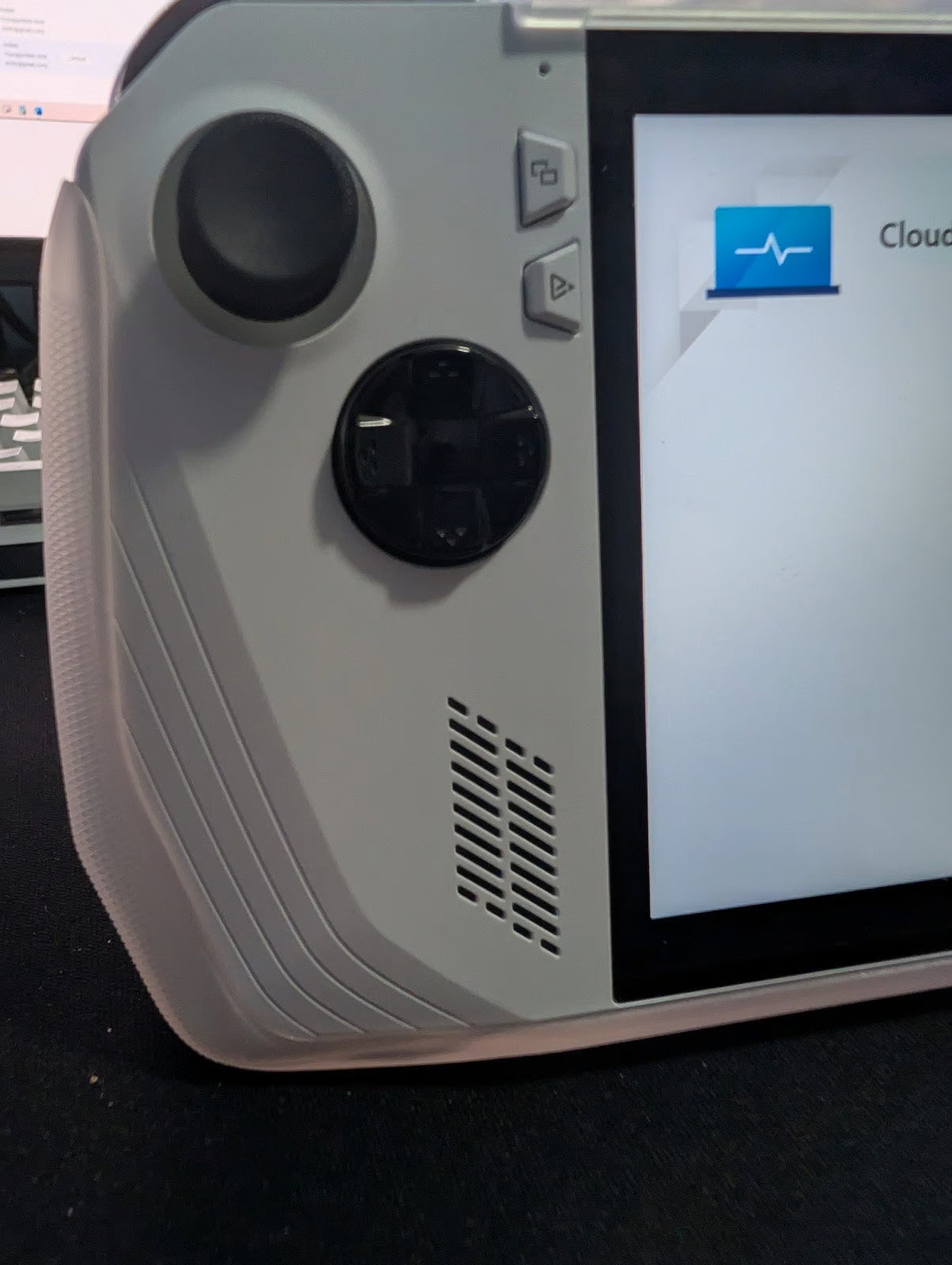 ASUS ROG Ally z1 Extreme with Case 9H29