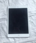 iPad mini 2nd generation Space Gray 32 G 1B32