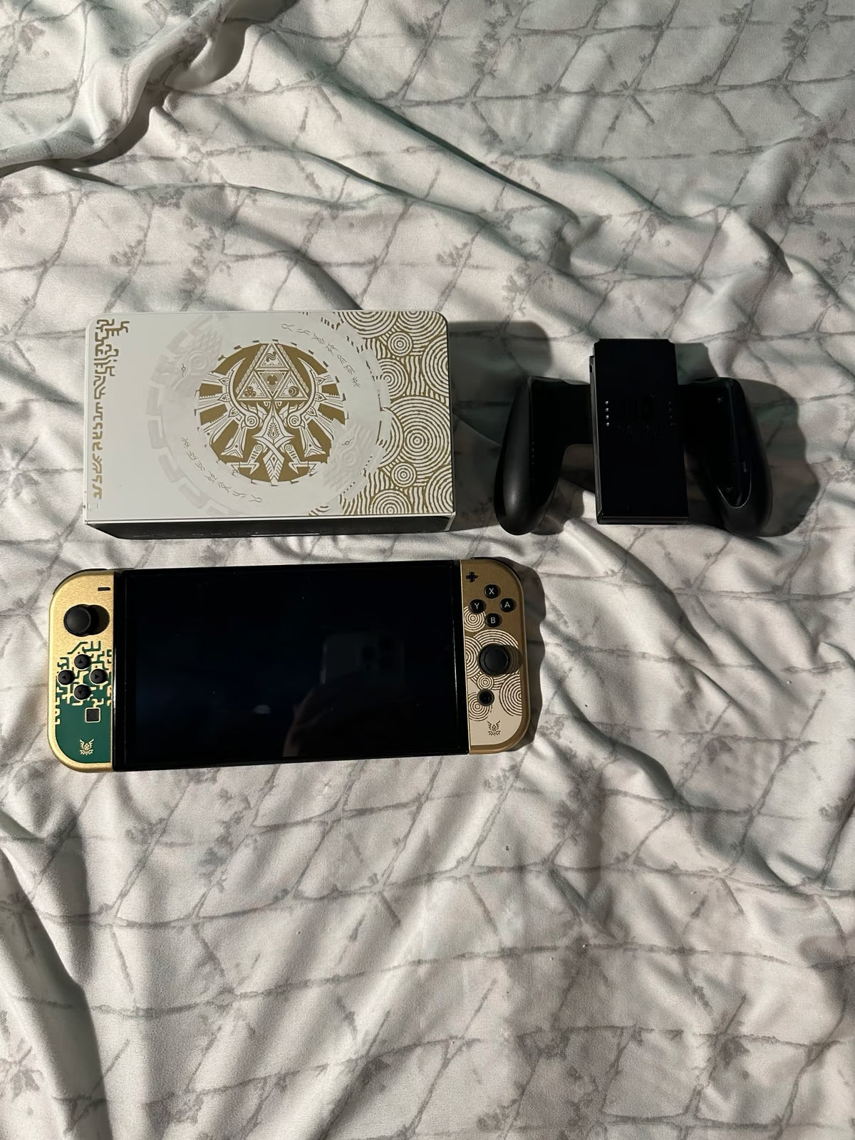 Nintendo Switch OLED Zelda tears of the kingdom edition 2D25