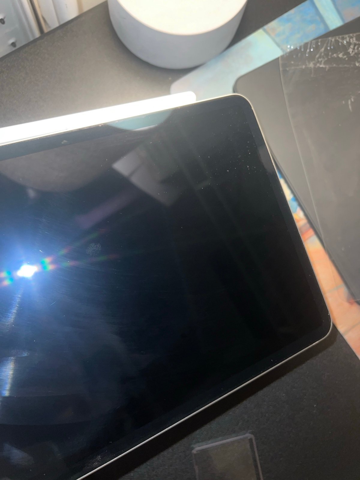 iPad Pro 11 inch (2018) WiFi with apple pencil and magic keyboard (used) 9D32