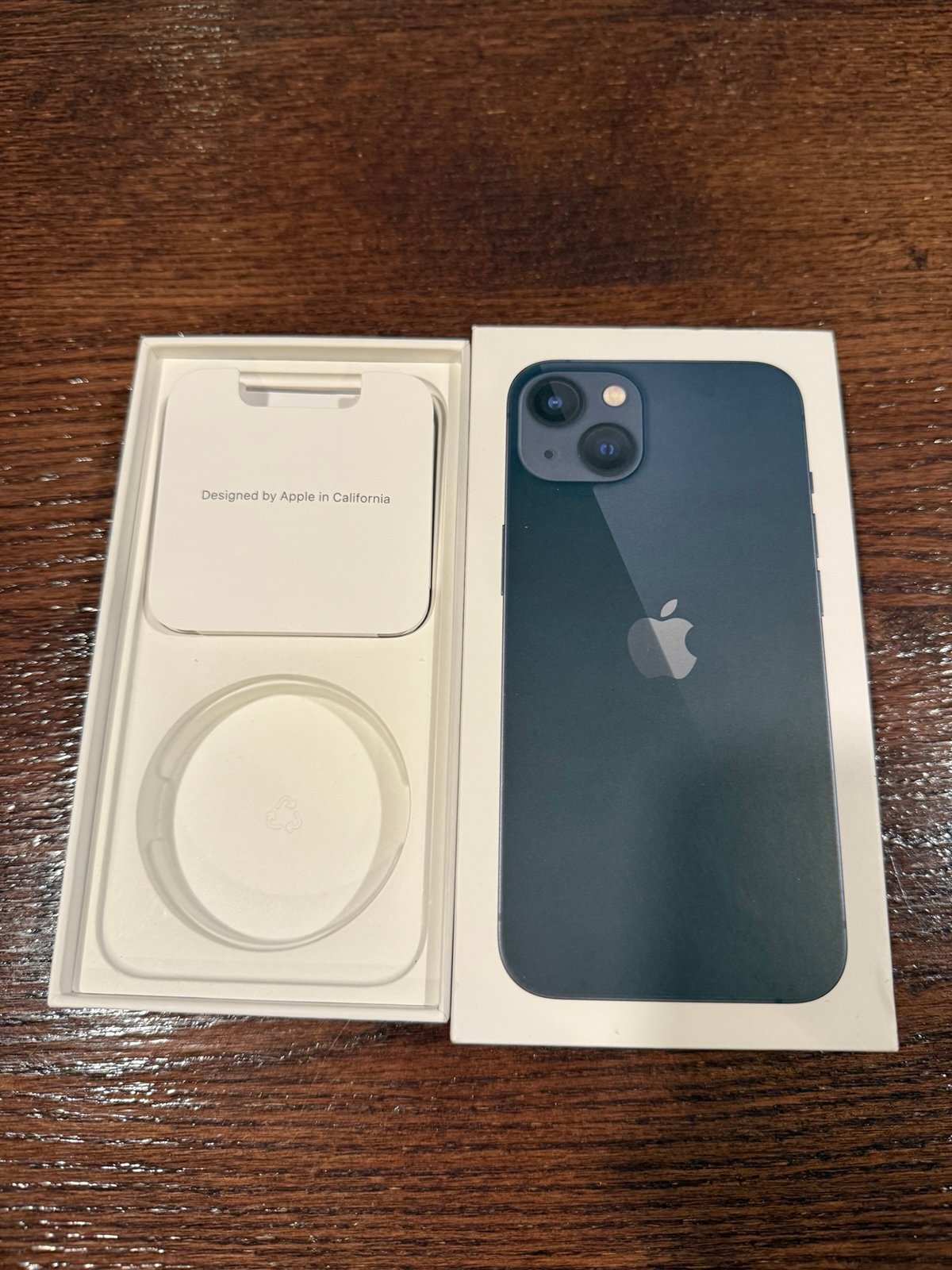 Apple iPhone 13 128 GB - Unlocked for all carriers 9M36