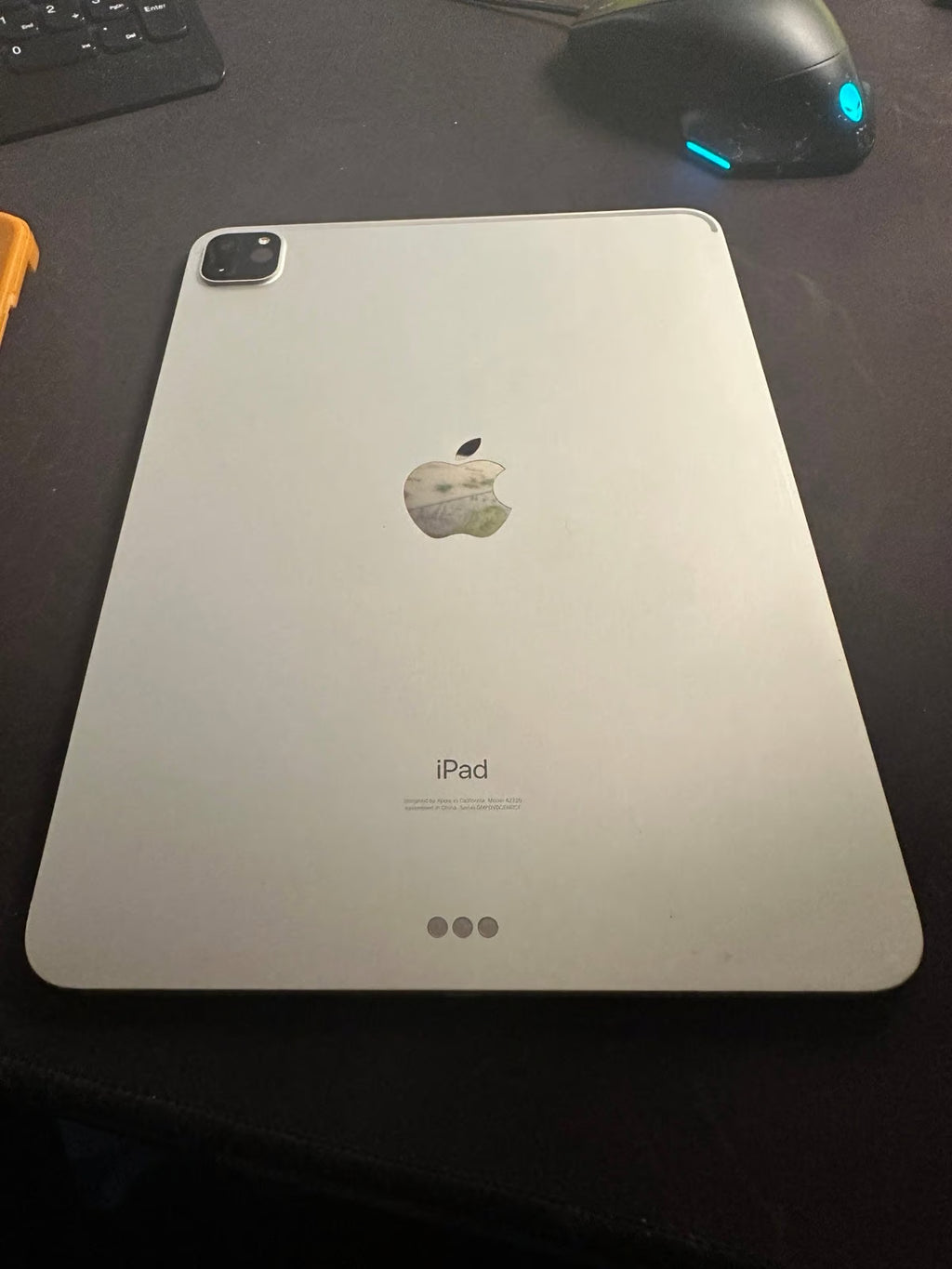 iPad pro 2nd gen 11in 512gb unlocked. 3F82