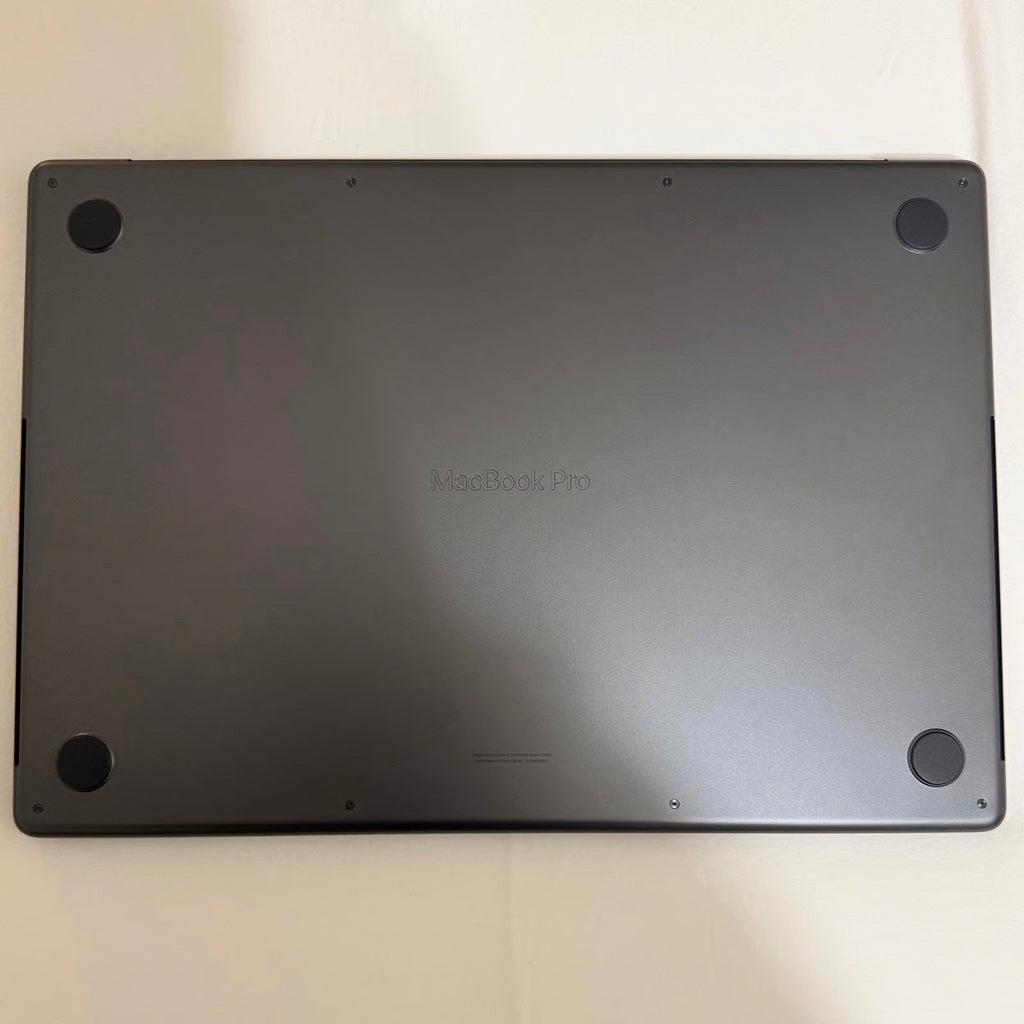 MacBook Pro M3 Max 16core 48gb Memory 9K32