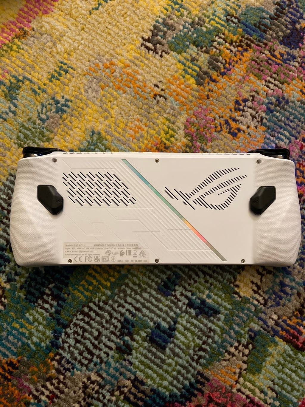 ASUS rog ally z1 extreme with official charger dock 2J61