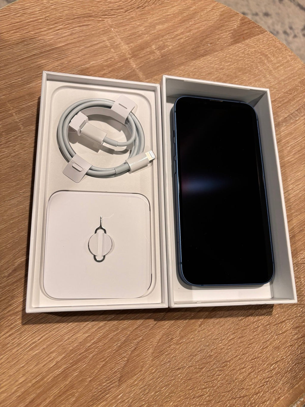 Apple iPhone 13 128 GB in Blue (Unlocked) 7L32