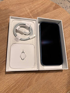 Apple iPhone 13 128 GB in Blue (Unlocked) 7L32