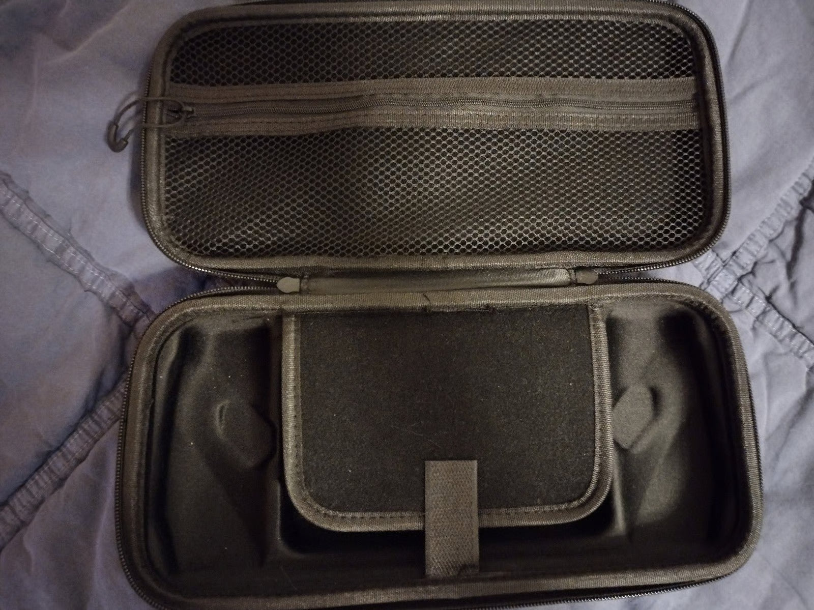 ASUS ROG Ally Z1 Extreme + Accessories 8N53