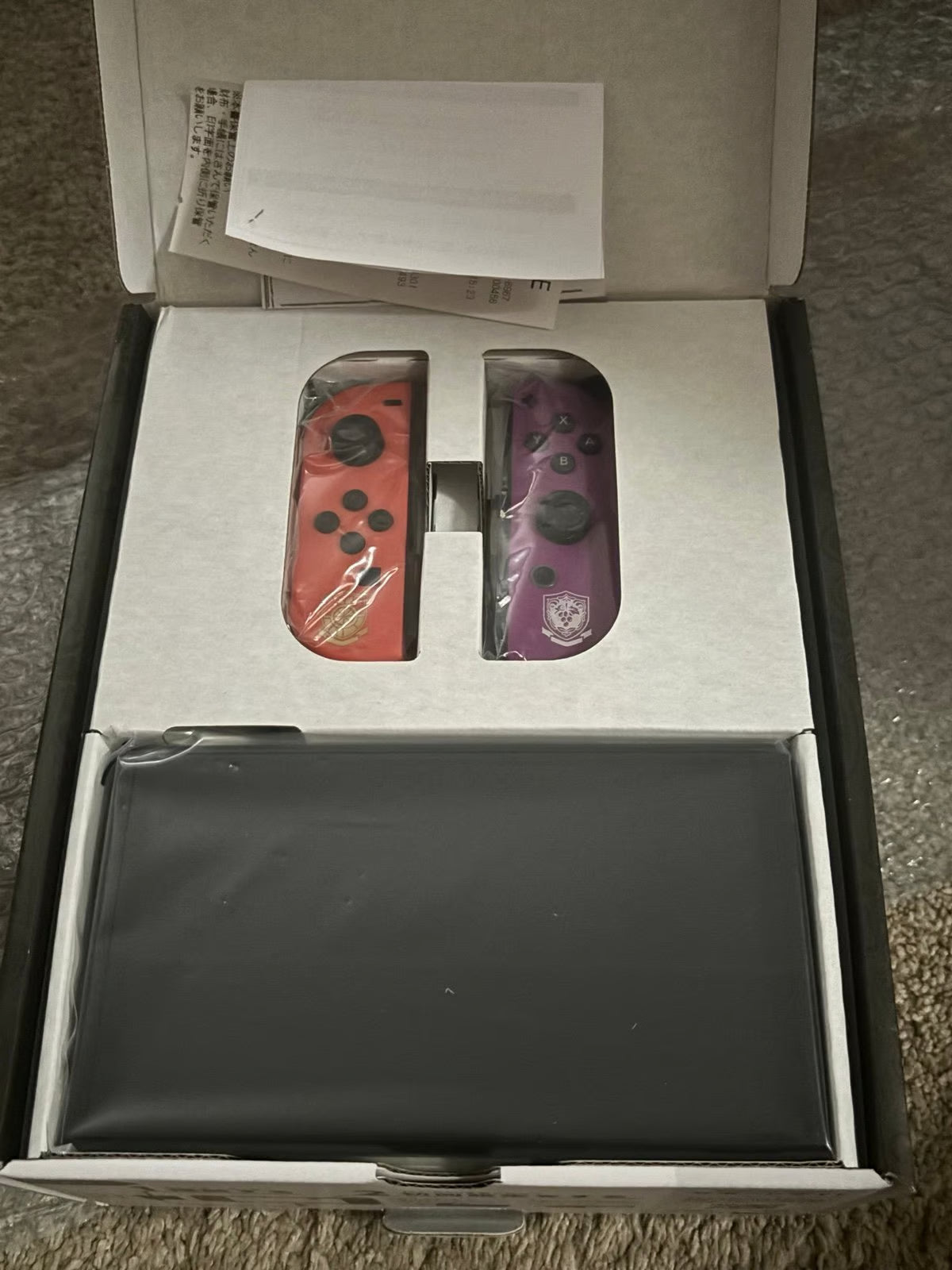 Nintendo switch oled Pokemon 2M93