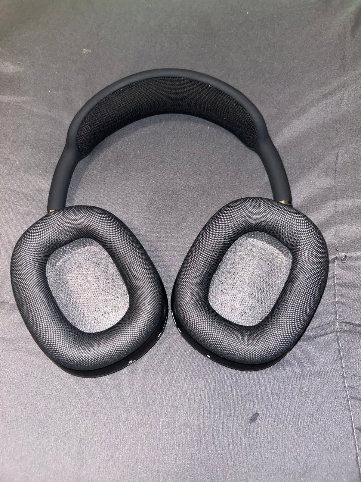 Apple AirPods Max with Smart Case in Space Gray 9H38