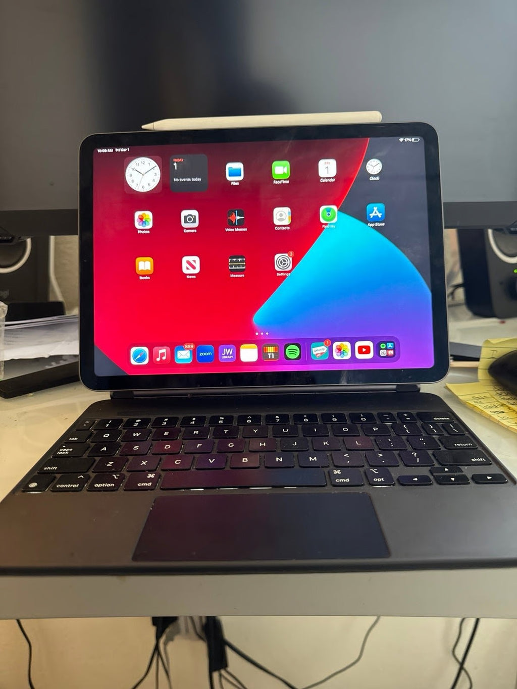 Apple iPad Air 5th Generation 64 GB 3U28