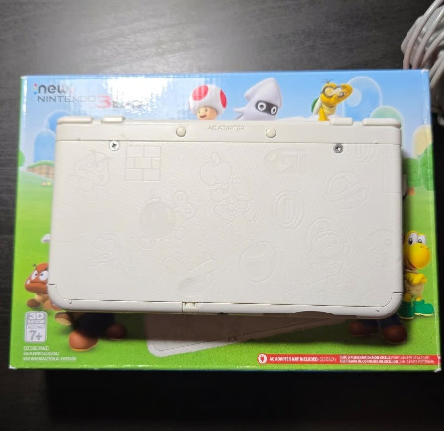 Nintendo New 3DS Super Mario White Edition Mint Condition!!