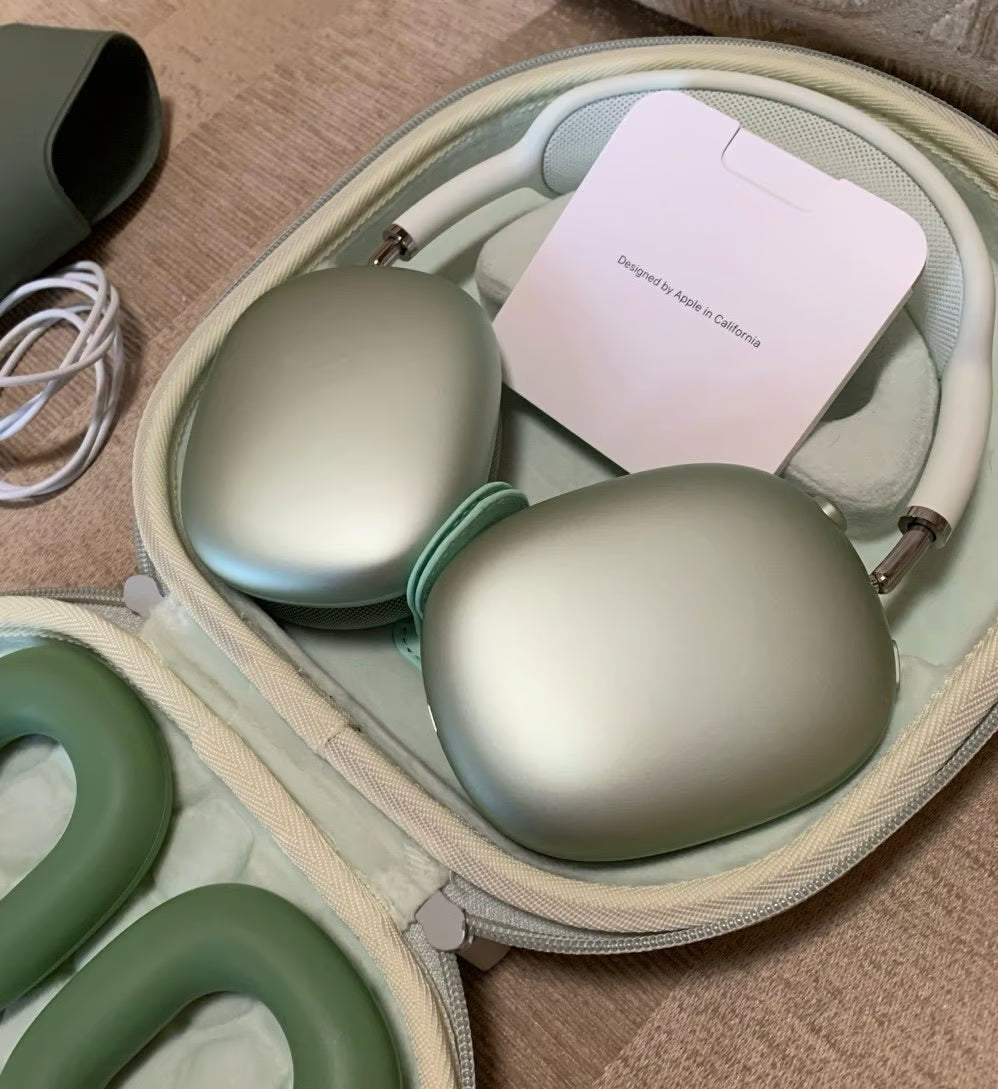 Apple AirPods Max in Green 7D96
