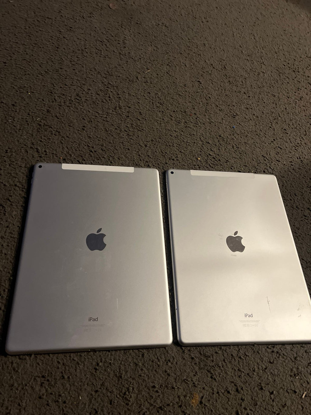 10 Apple iPads pro 12.9 inch 128GB 3L69