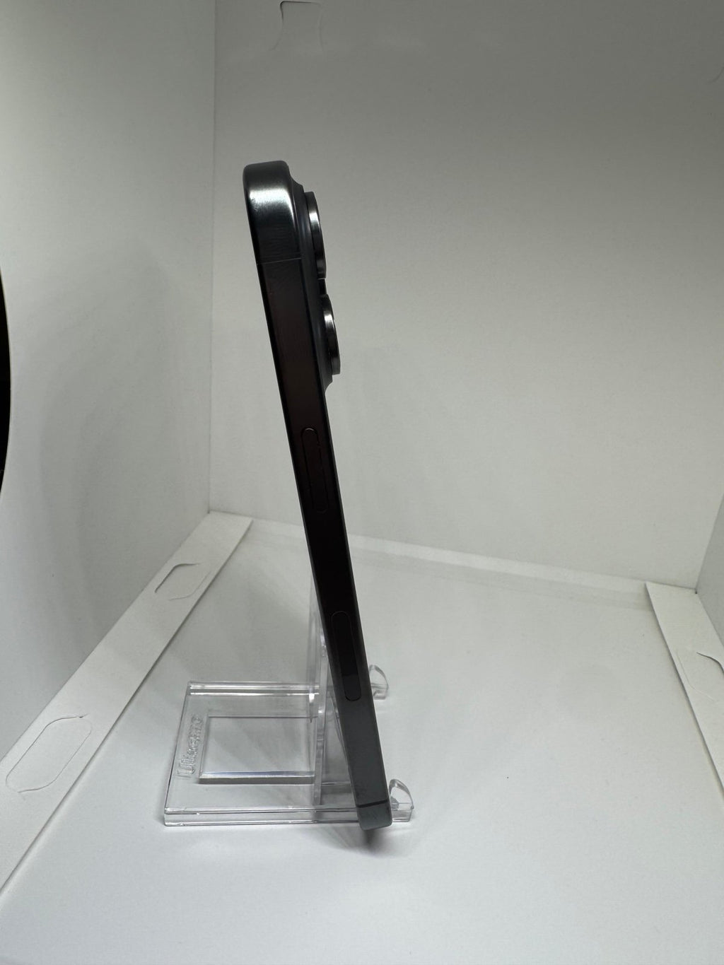 Apple iPhone 15 Pro Max - 256GB - Black Titanium (Unlocked) 9J82