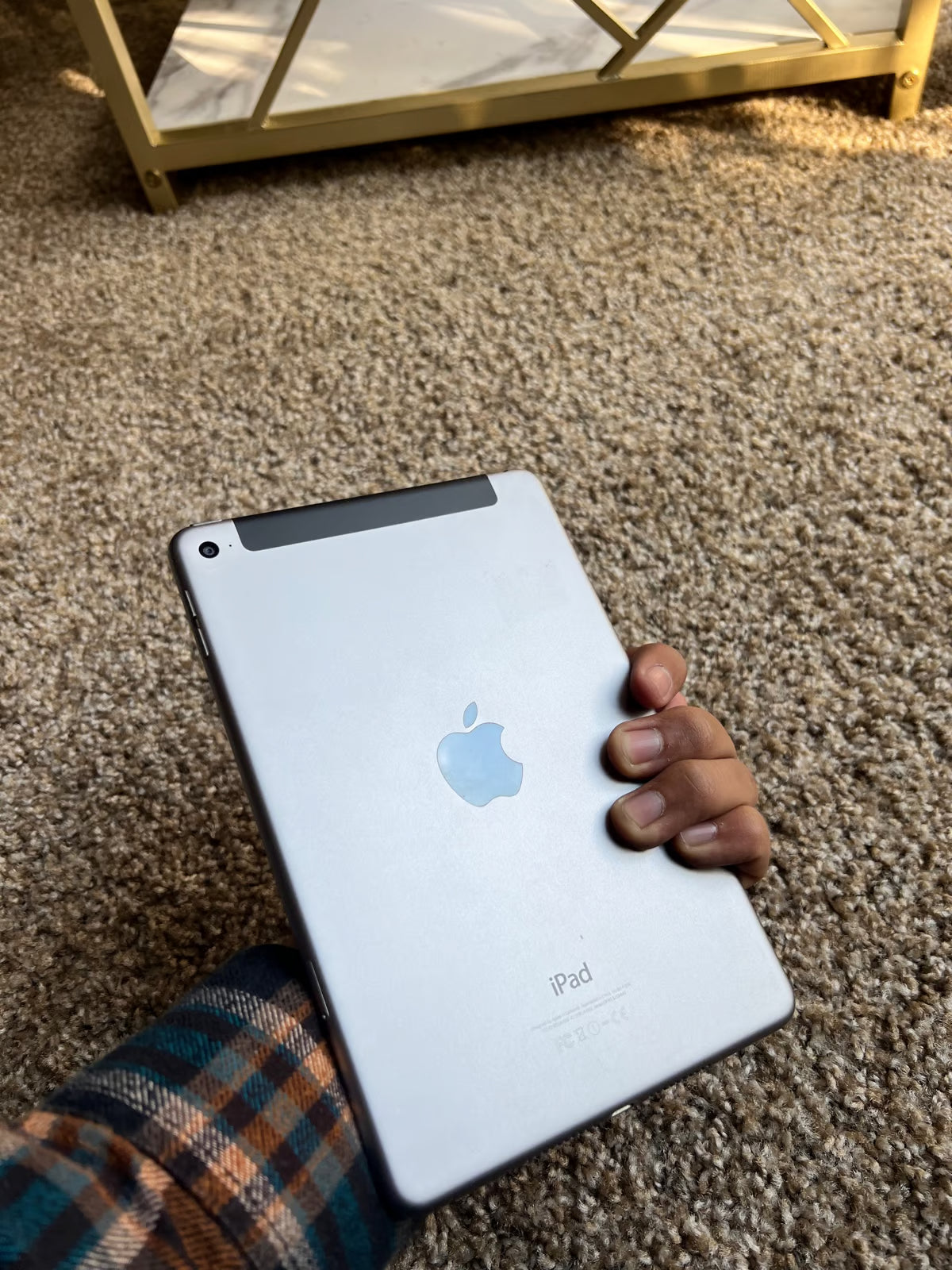 iPad mini 4 128 GB PERFECT LIKE NEW 8R96