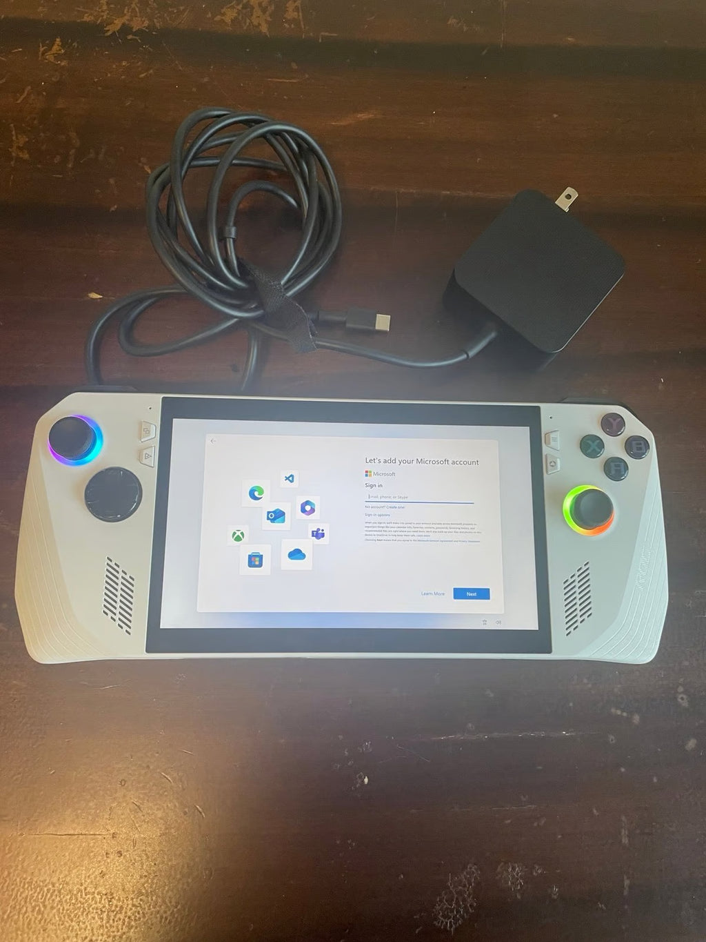 ASUS rog ally z1 extreme 8K29