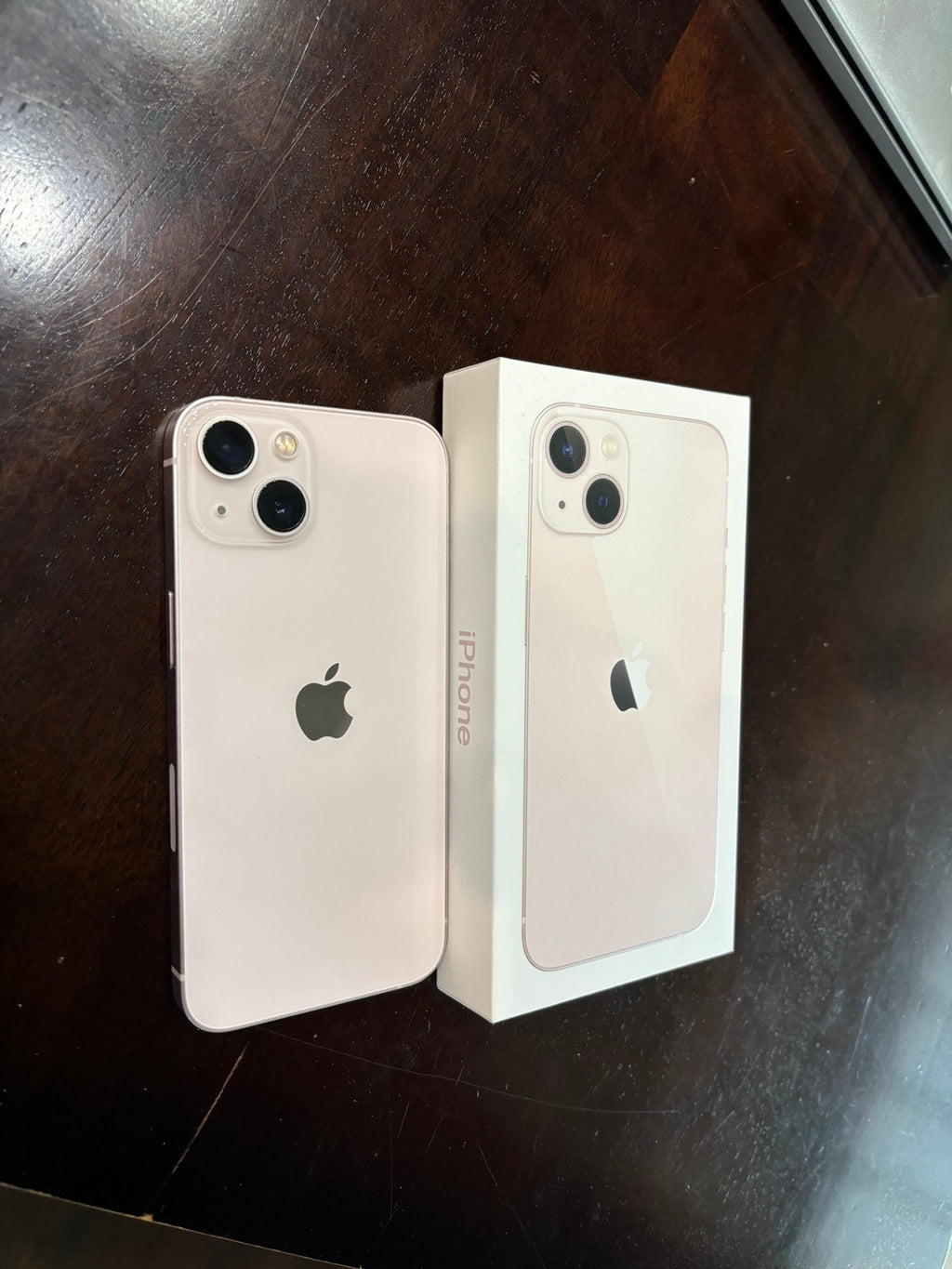 Apple iPhone 13 - 128 GB - Pink 8J88