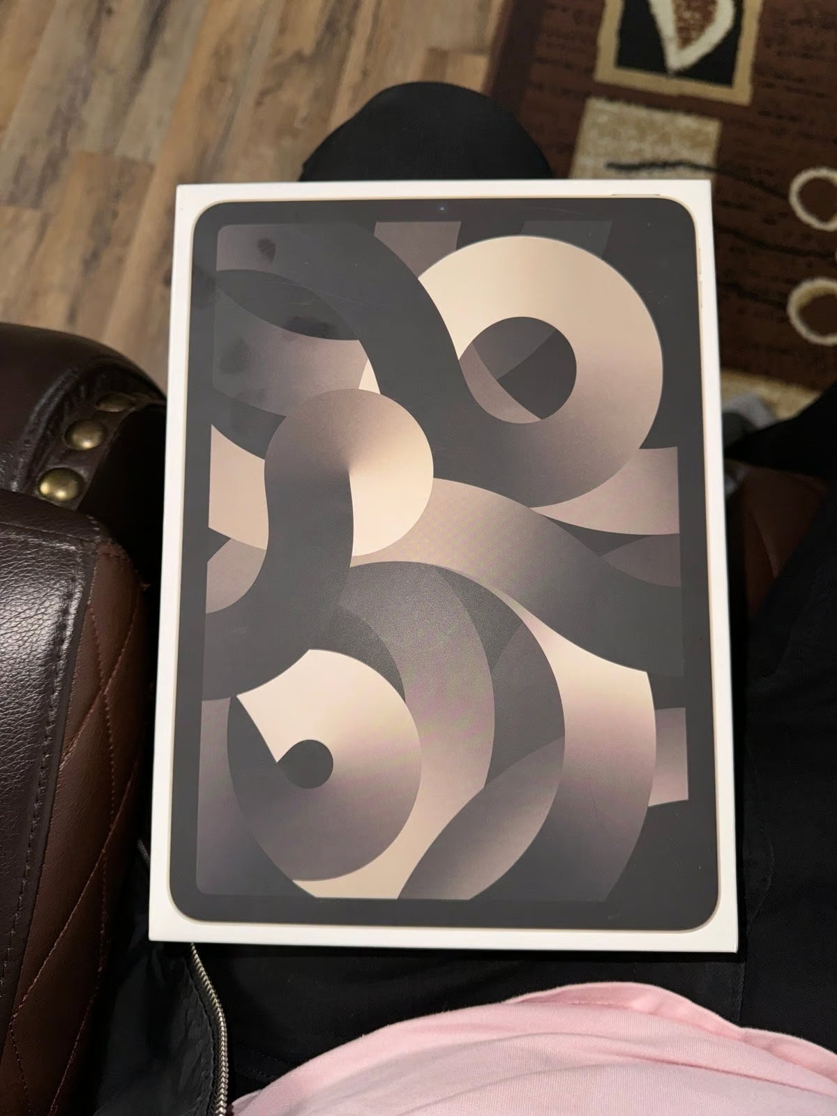 Apple iPad Air 5th Generation 256 GB in Starlight 8T96