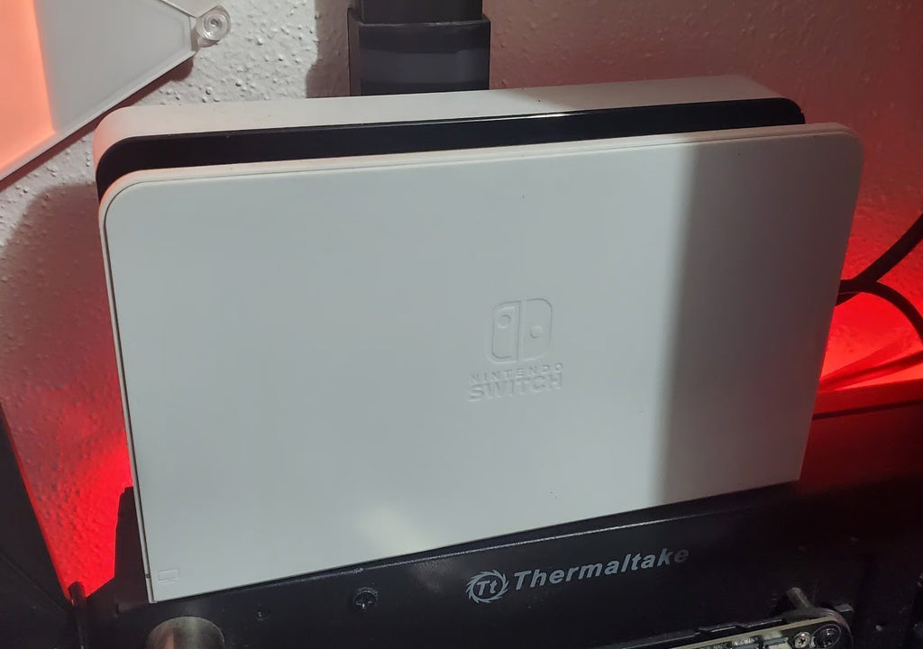 Nintendo Switch OLED white pristine! 7T77