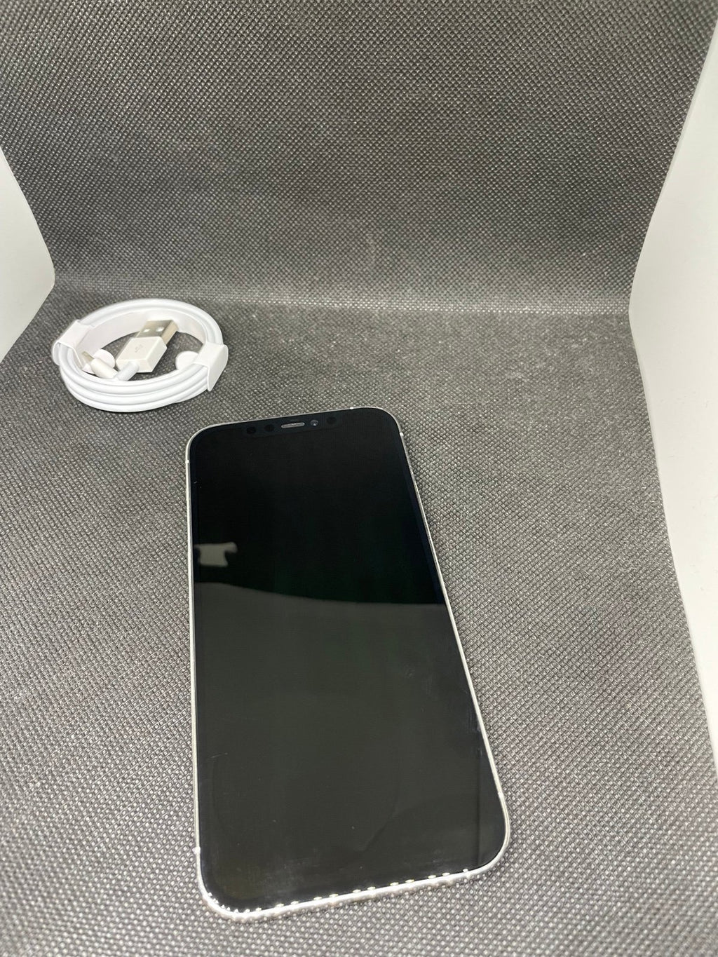 Apple iPhone 12 Pro 128 GB in Silver for Unlocked 2L82