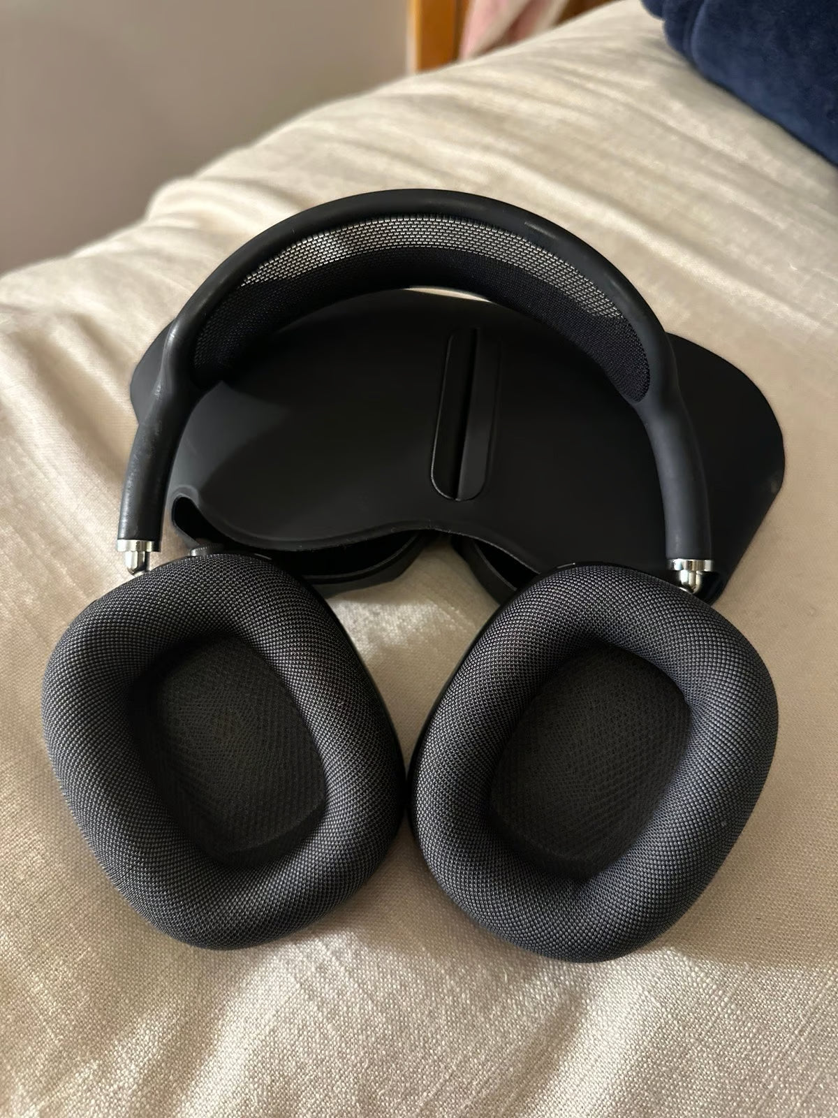 Apple AirPods Max with Smart Case in Space Gray 5Z36