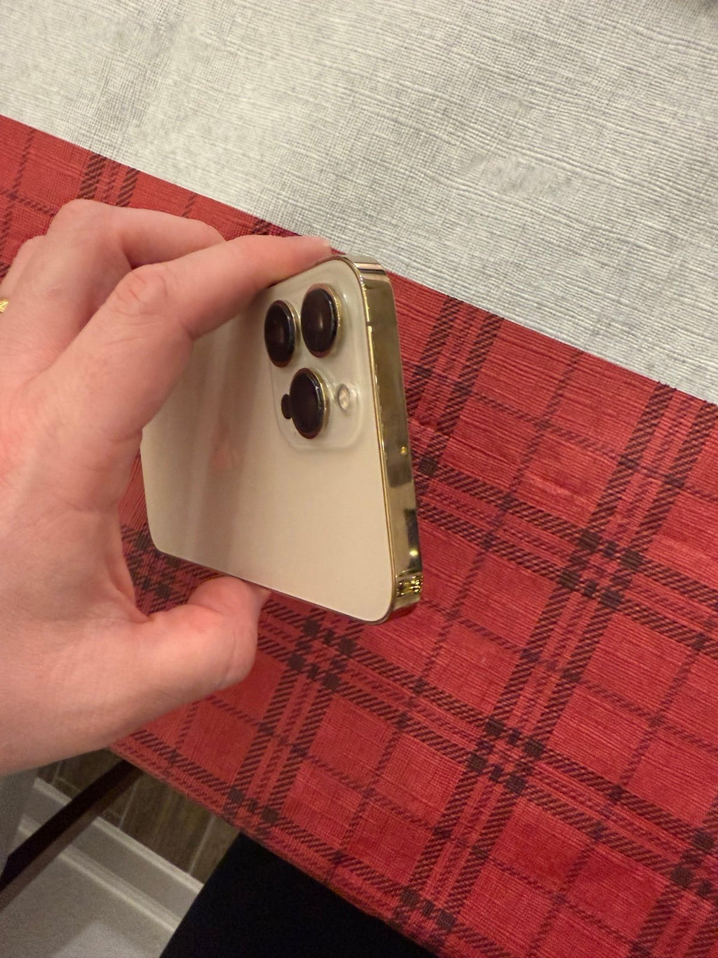 iPhone 13 Pro Max 128GB Gold Unlocked 2E77