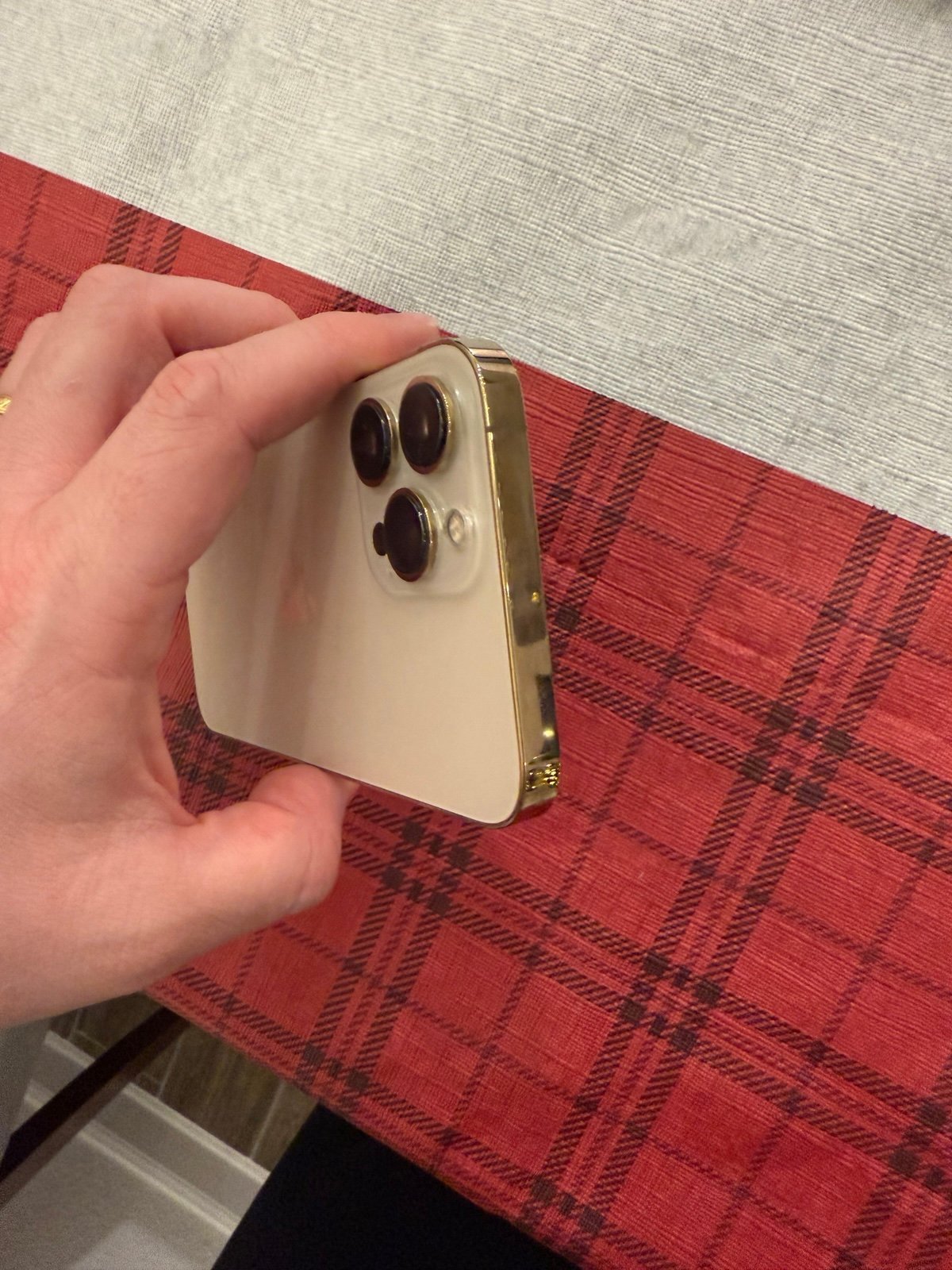 iPhone 13 Pro Max 128GB Gold Unlocked 2E77