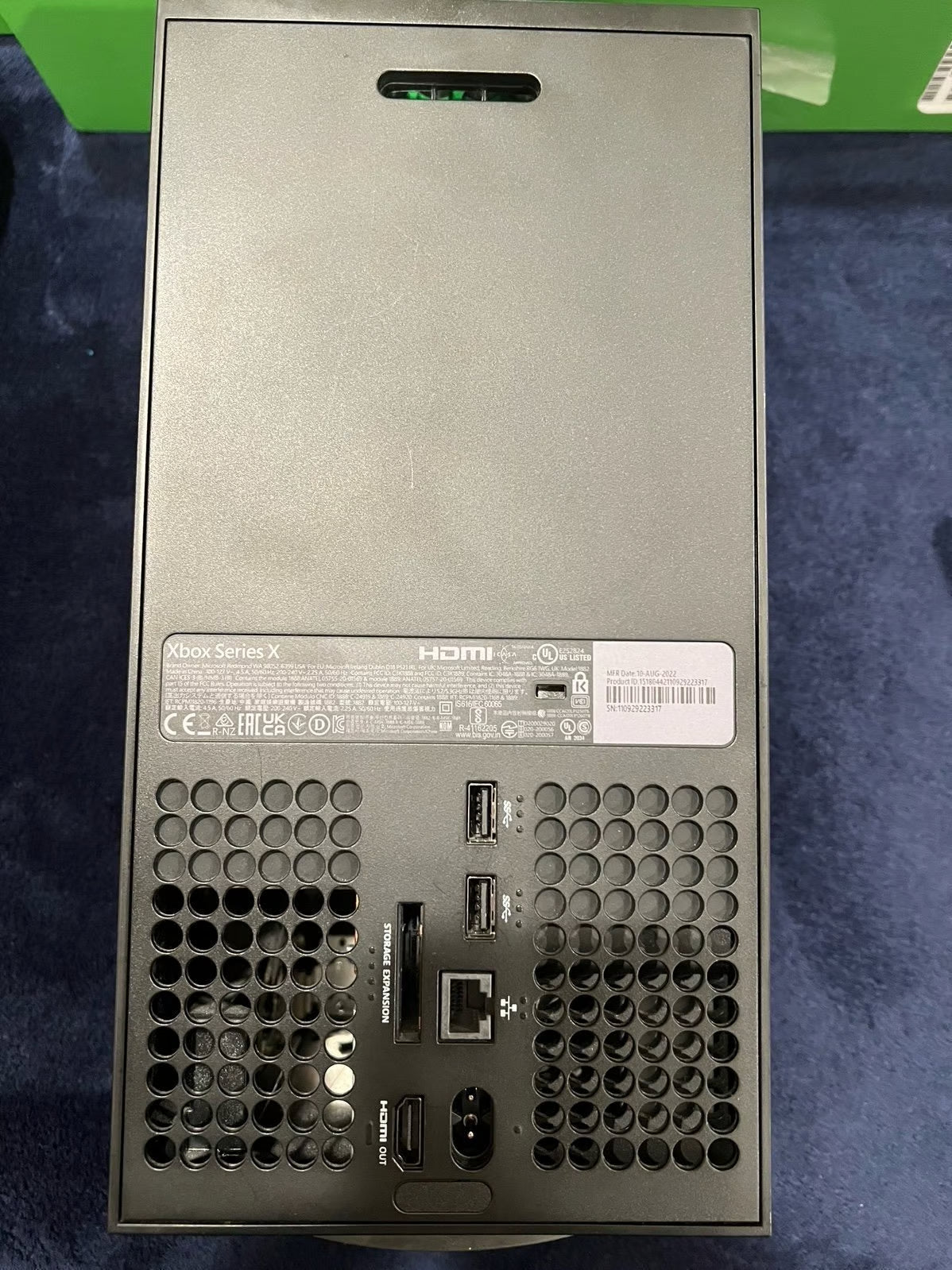 Xbox Series X with Elite Series 2 controller 2E22